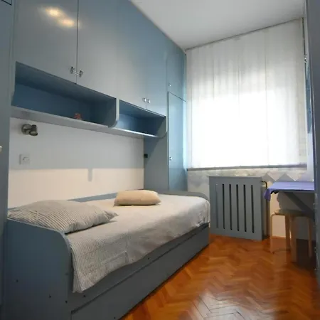 Grosse In Mit Grosser Terrasse Апартаменты