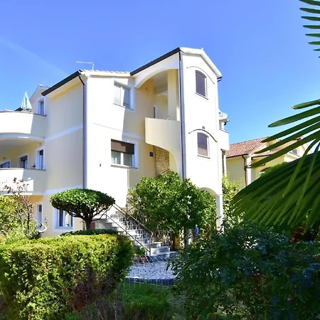 Grosse In Mit Grosser Terrasse Apartmán Umag